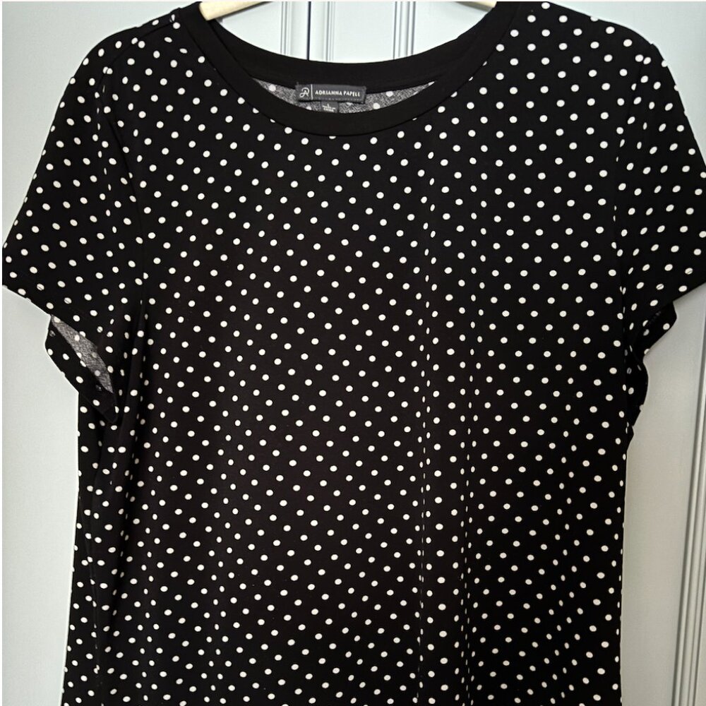 Adrianna Papell brand black and white polka dot 3/4 sleeve blouse